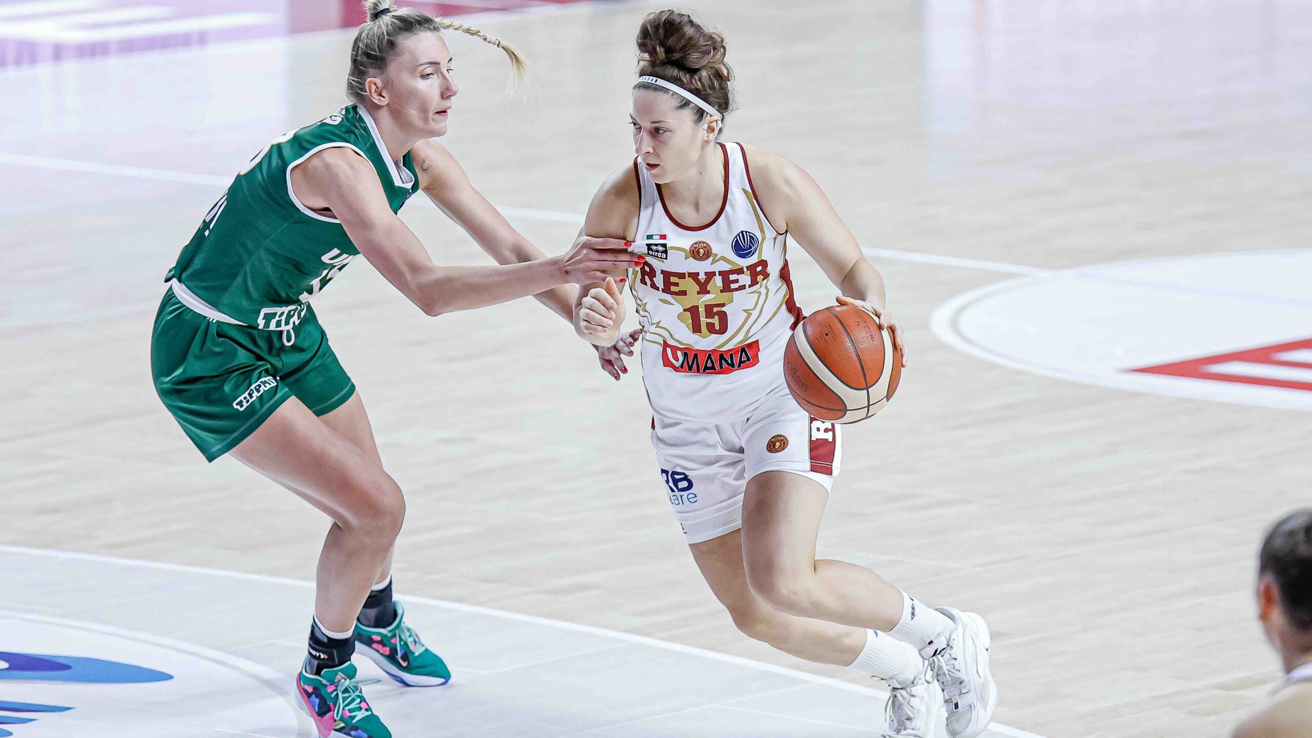 Umana Reyer - Uni Gyor: 82-68